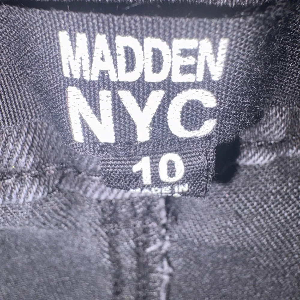 Madden NYC Black Barrel Jeans 10 - Picture 5 of 9